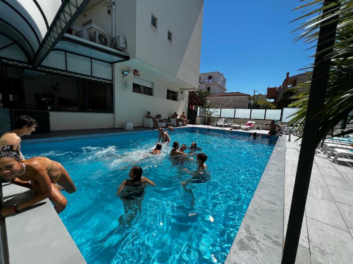 Apparthotel Ardea Riccione Ngoại thất bức ảnh
