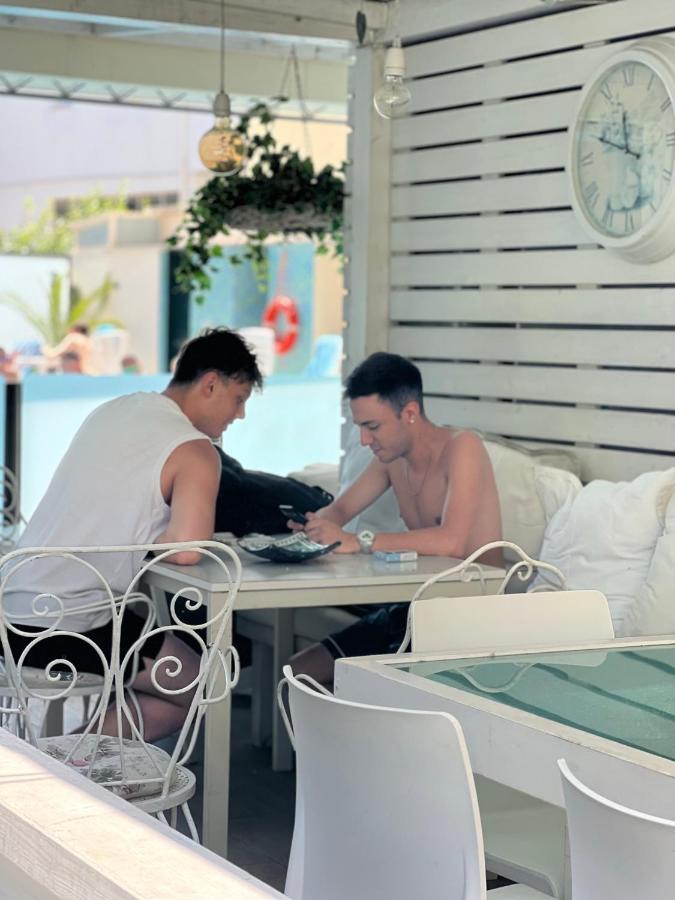Apparthotel Ardea Riccione Ngoại thất bức ảnh