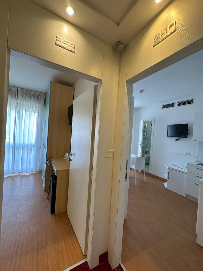 Apparthotel Ardea Riccione Ngoại thất bức ảnh
